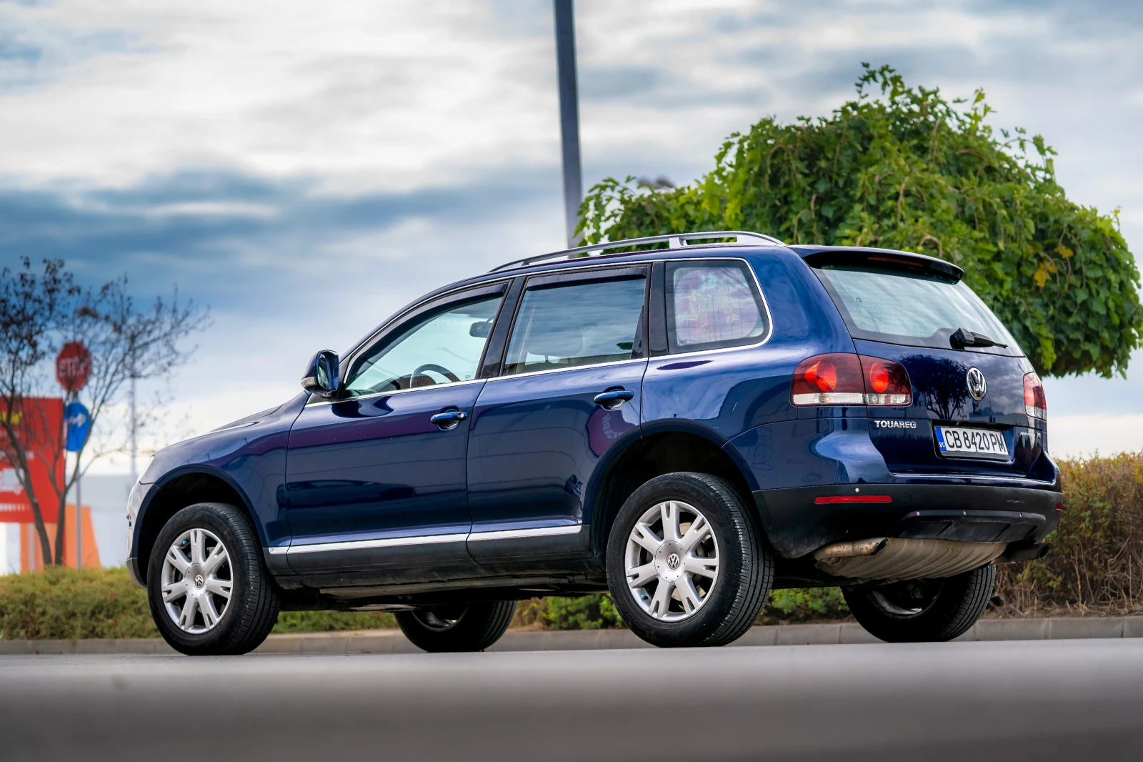 VW Touareg Реални километри/Подгрев/Кожа/Шибедах - изображение 3