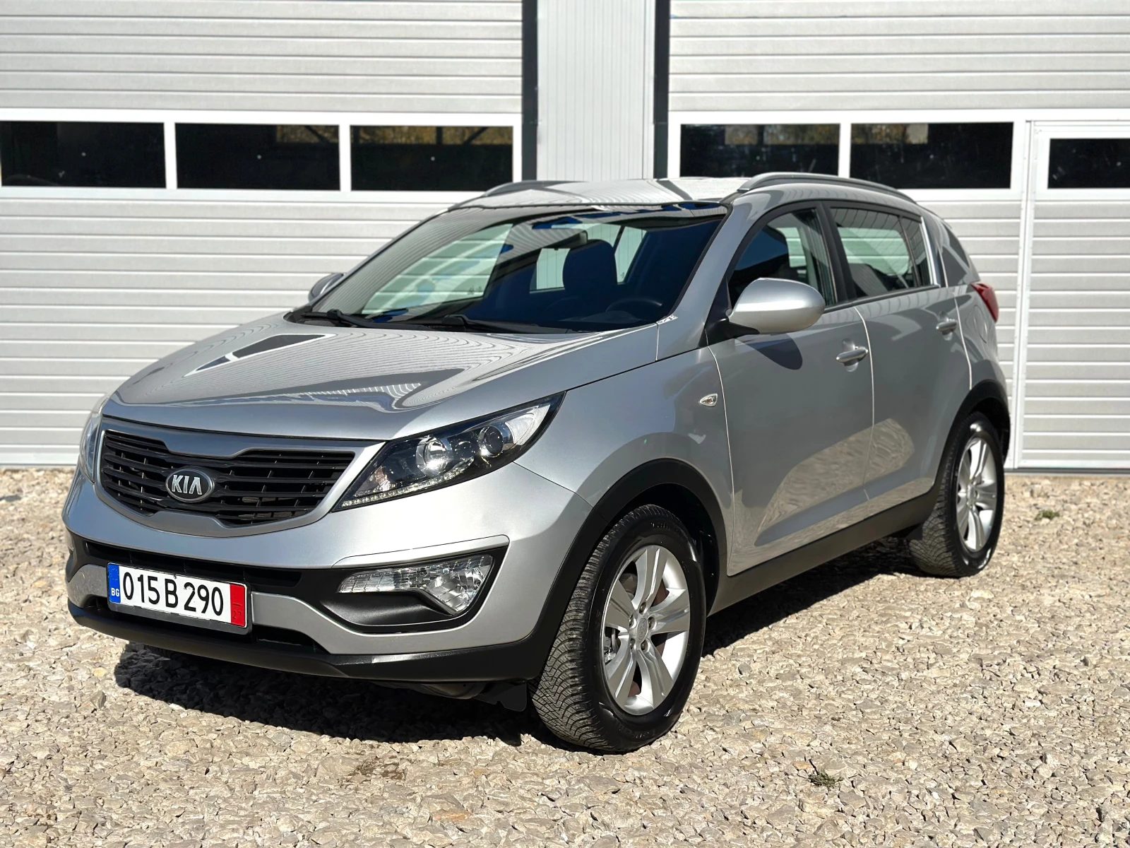 Kia Sportage 1.6 i 135кс НАВИ КАМЕРА  LED CARPLAY  - изображение 3