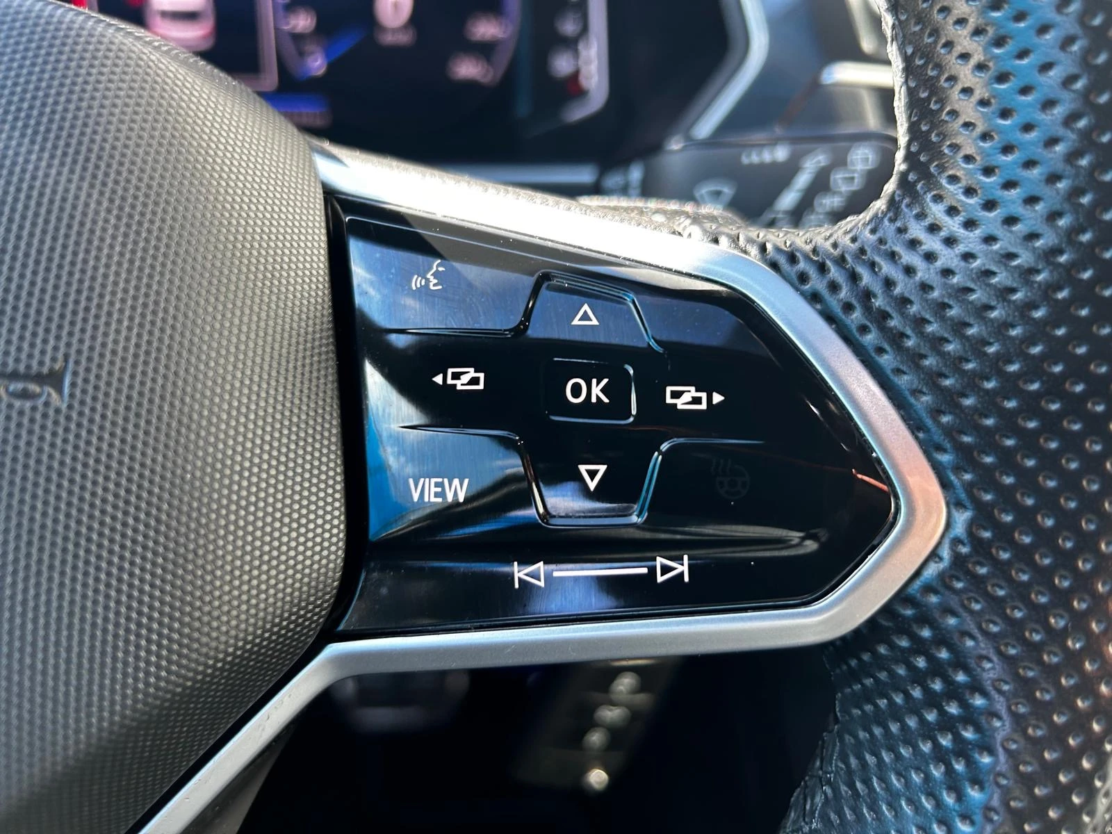 VW Tiguan R-LINE 2.0TDI-150 DISTR NAVI CAR PLAY ANDROID AUTO | Mobile.bg � ����������� 14