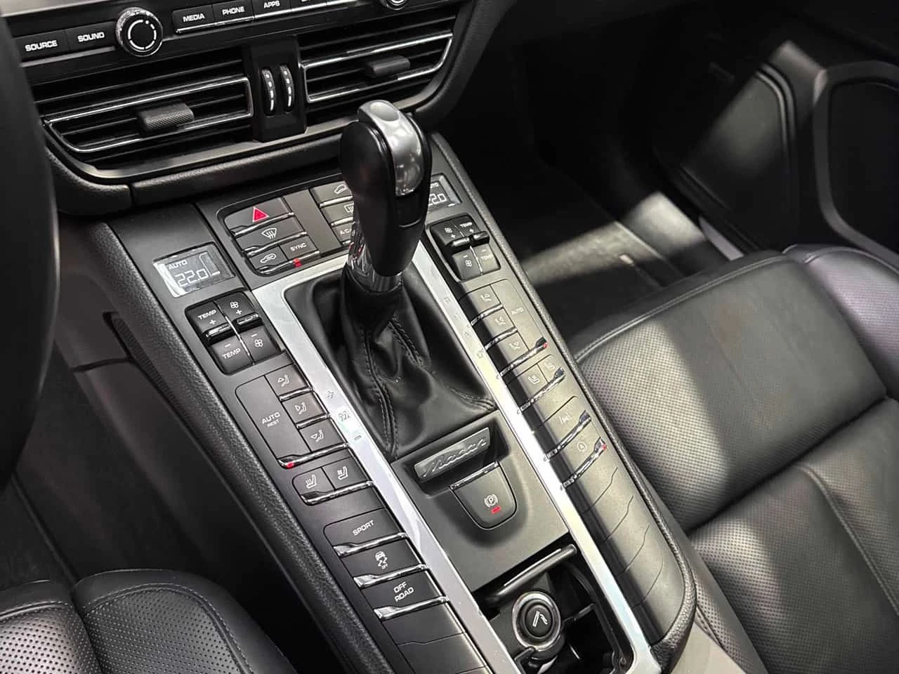 Porsche Macan  S / BOSE / MATRIX / ОБДУХВАНЕ , снимка 14 - Автомобили и джипове - 54327420