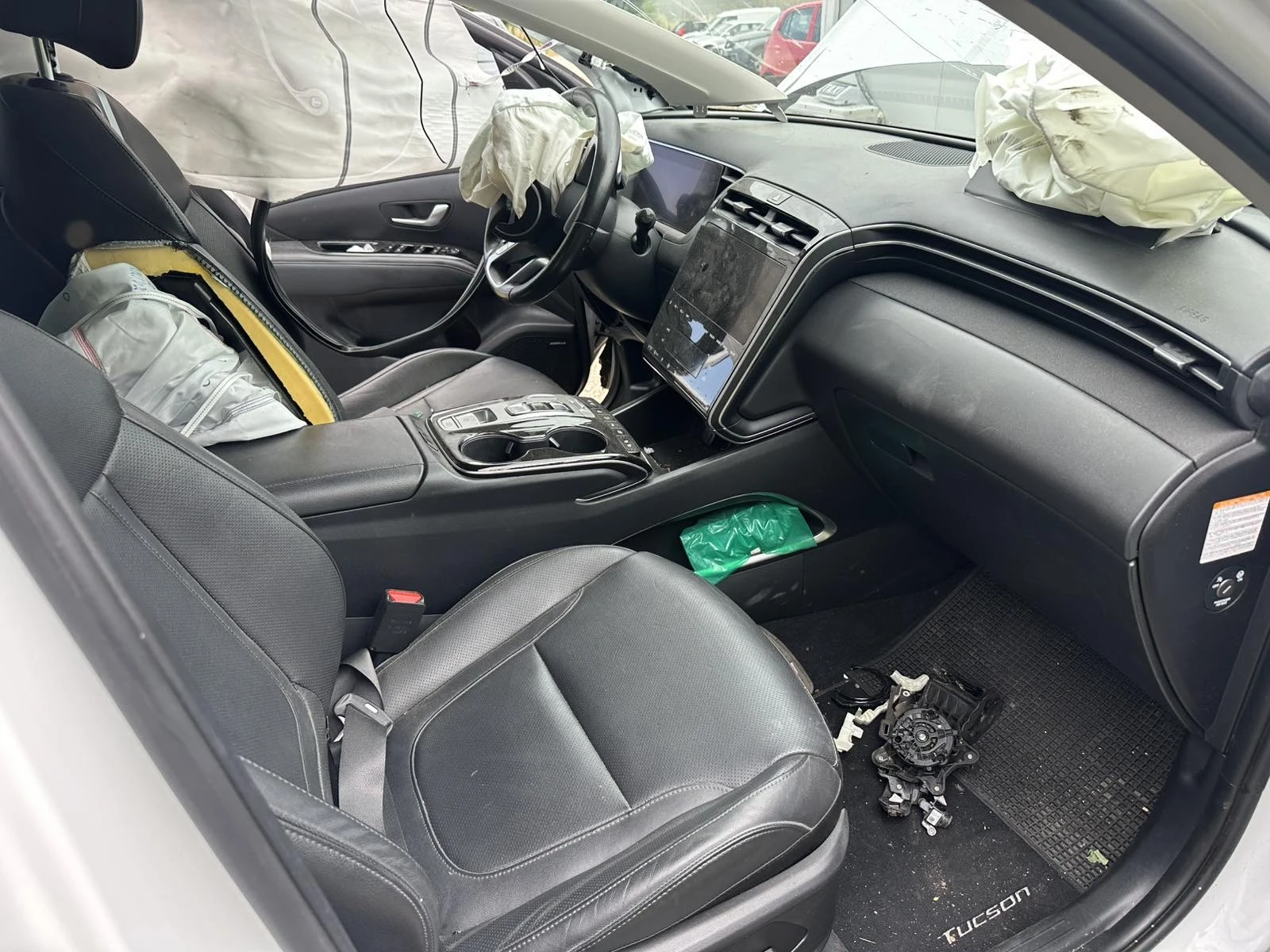 Hyundai Tucson 1.6 plug-in hibrid, снимка 4 - Автомобили и джипове - 54922850