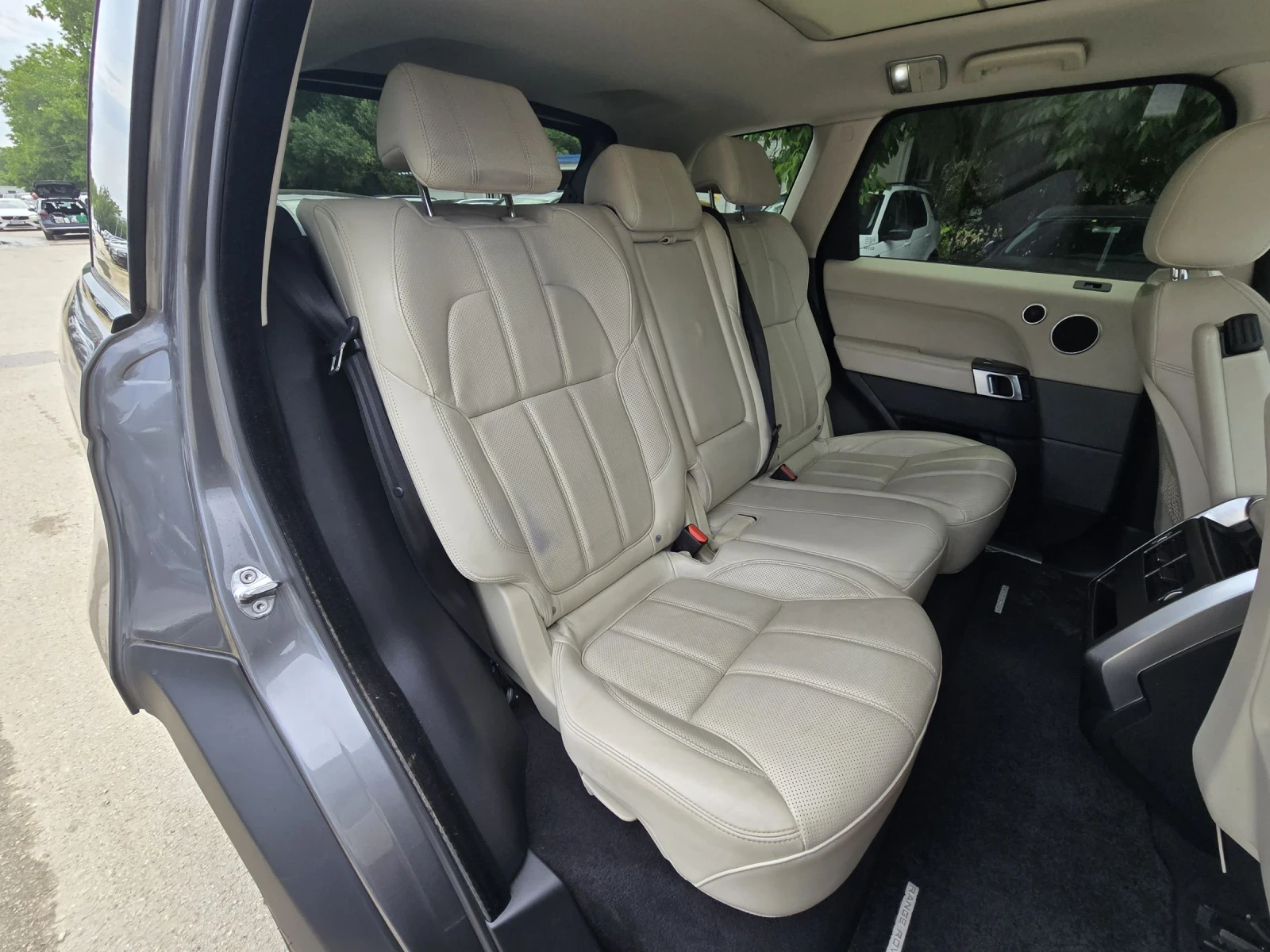 Land Rover Range Rover Sport 3.0D 249к.с HSE Dynamic 4х4 , снимка 15 - Автомобили и джипове - 55011913