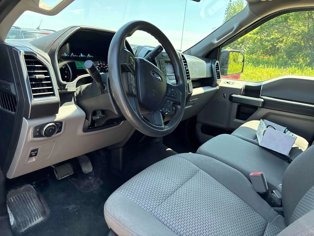 Ford F150 2WD Reg Cab Box| PANO| CARFAX| , снимка 8 - Автомобили и джипове - 55275740