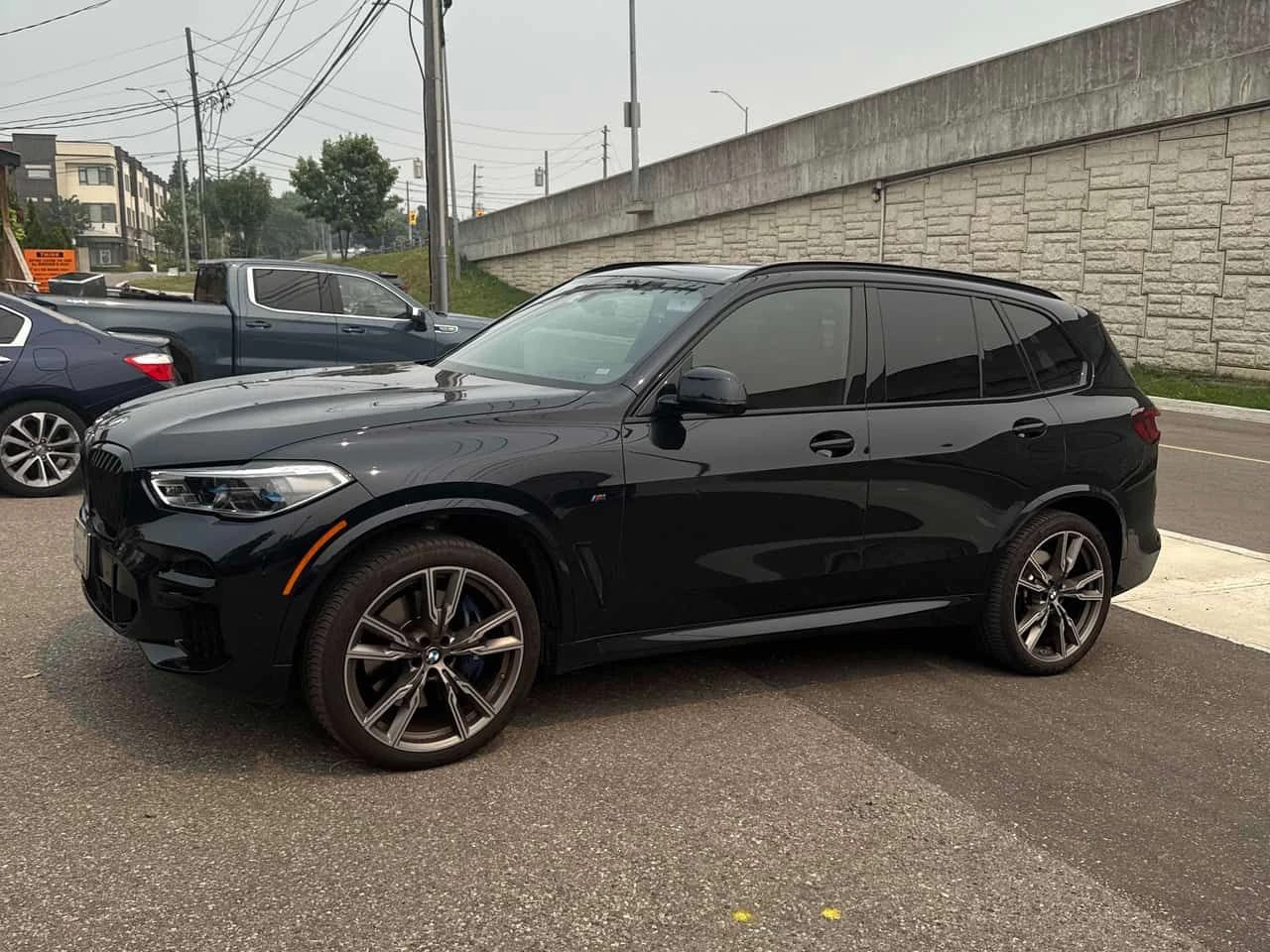 BMW X5 * M50i * H/K * PANO * ОБДУХВАНЕ *  360 * CARFAX, снимка 2 - Автомобили и джипове - 55328136