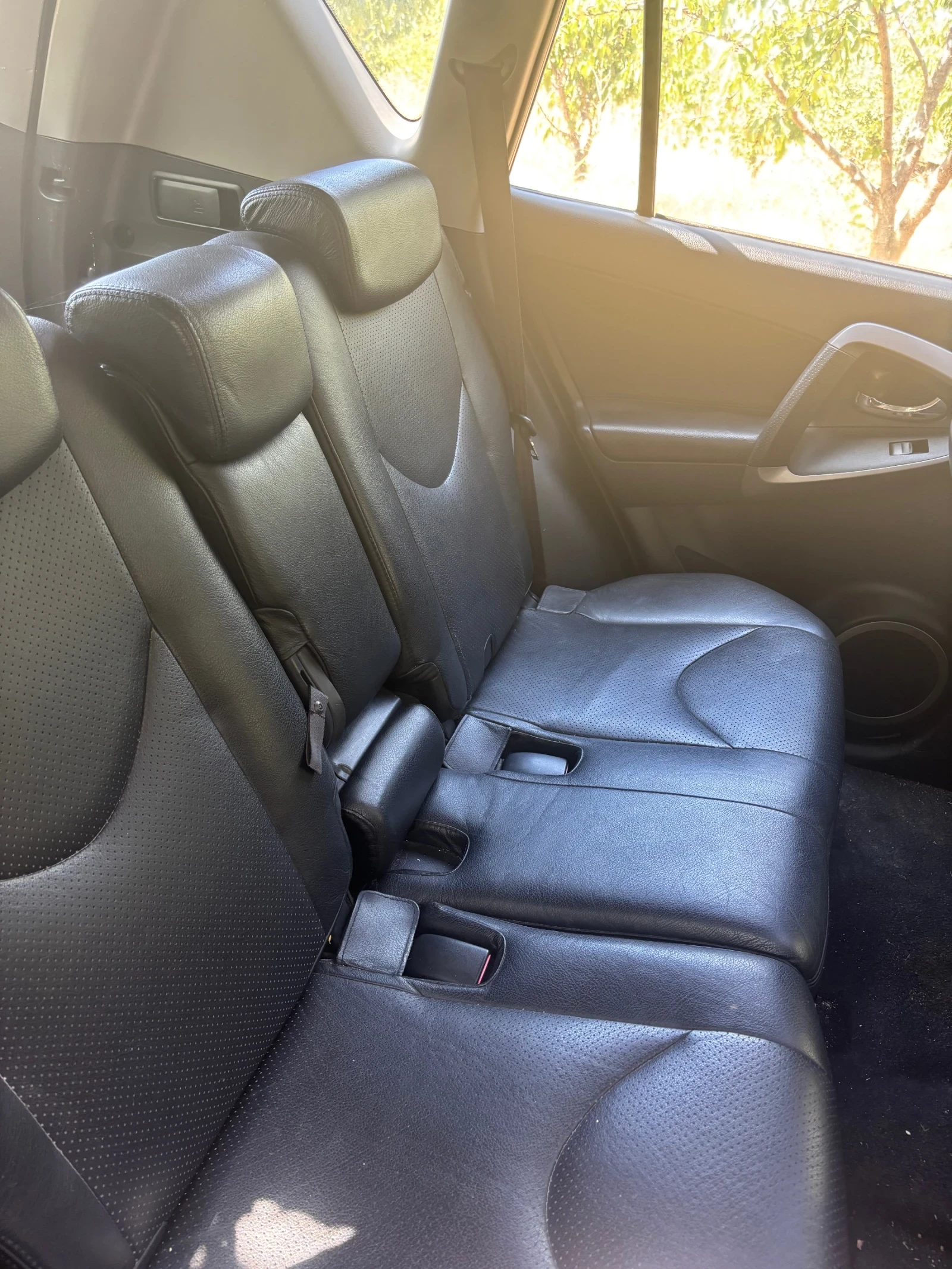 Toyota Rav4, снимка 6 - Автомобили и джипове - 55461042