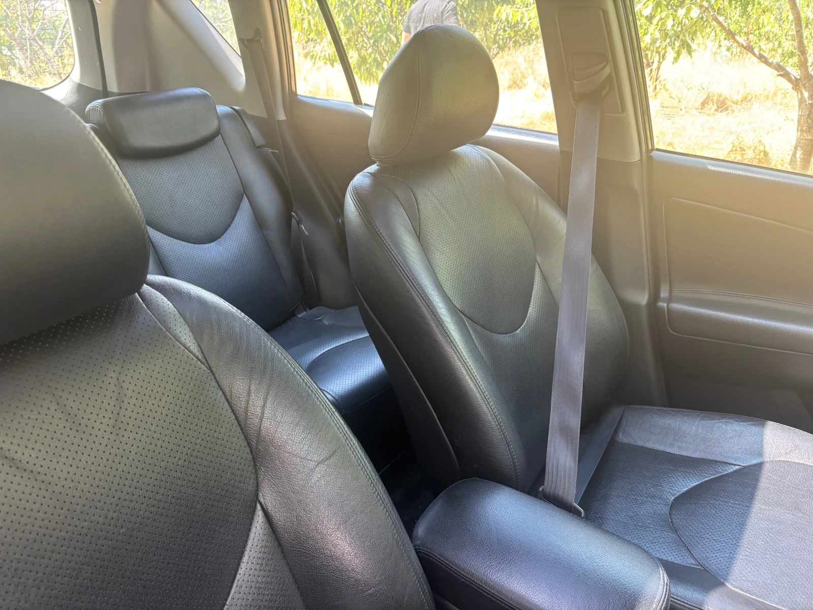 Toyota Rav4, снимка 4 - Автомобили и джипове - 55461042