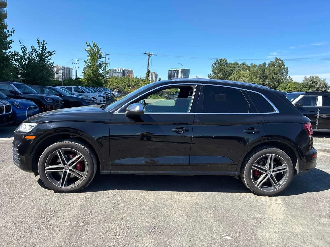 Audi SQ5 * Progressiv * CARFAX * БЕЗ ПЪРВОНАЧАЛНА ВНОСКА, снимка 2 - Автомобили и джипове - 56294594