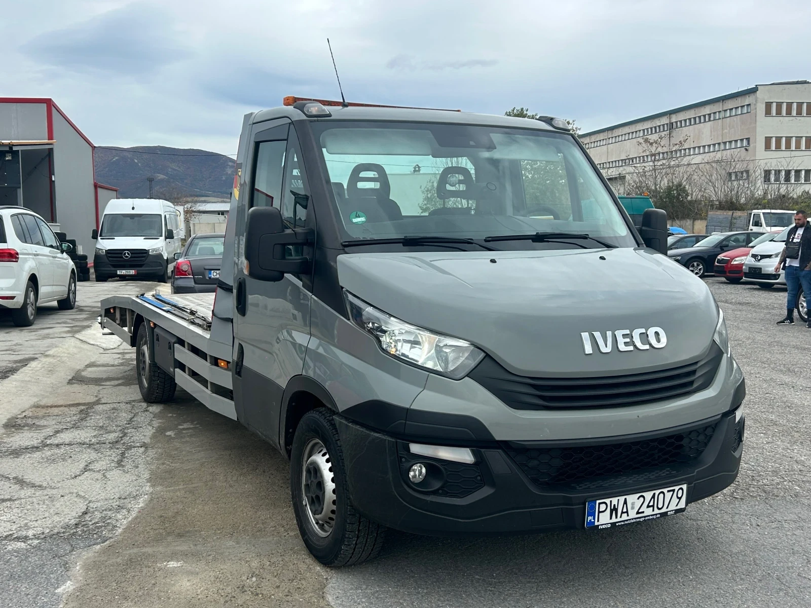 Iveco Daily 35c18   3.0/ 180hp // | Mobile.bg   4