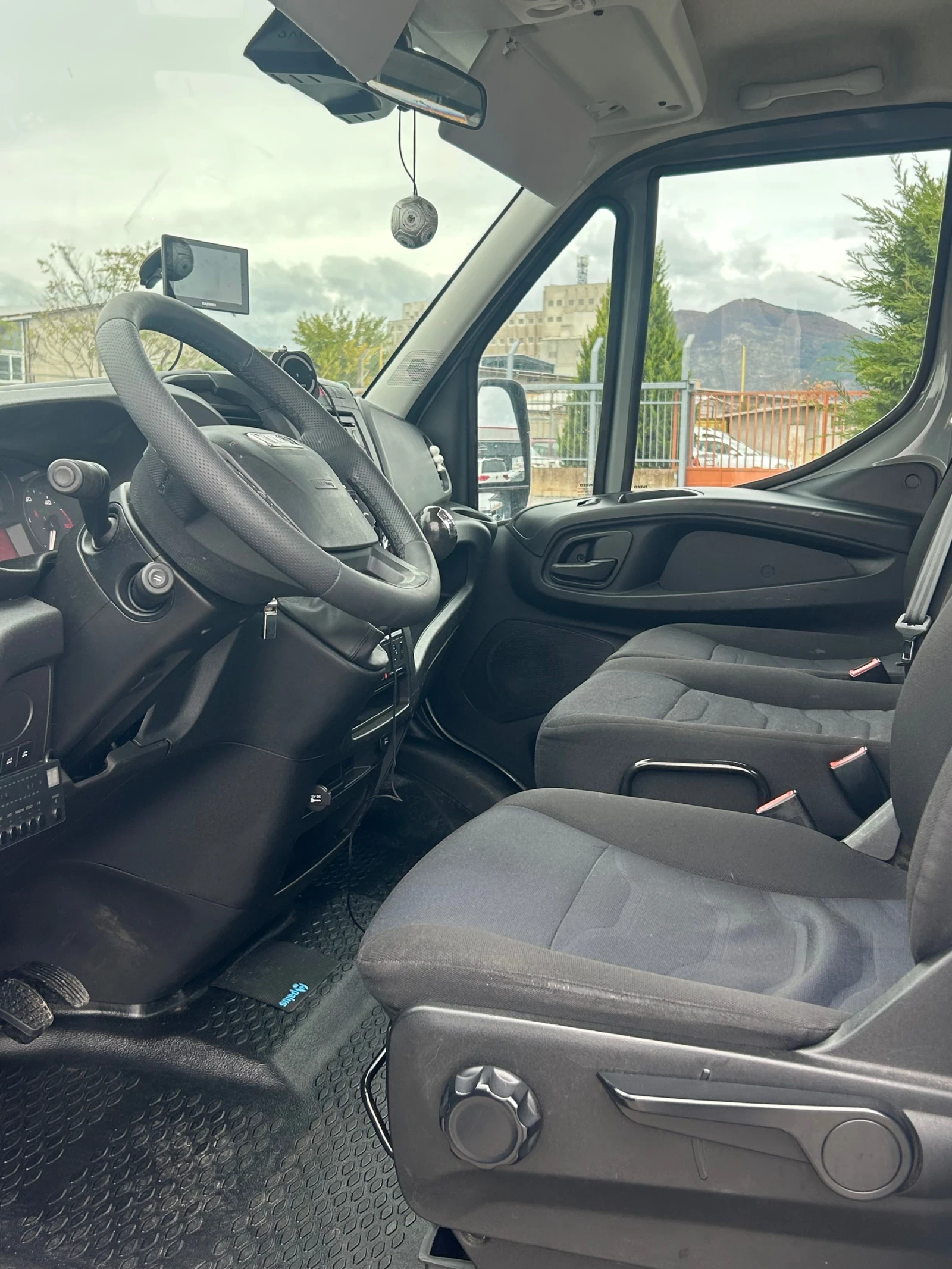 Iveco Daily 35c18   3.0/ 180hp // | Mobile.bg   10