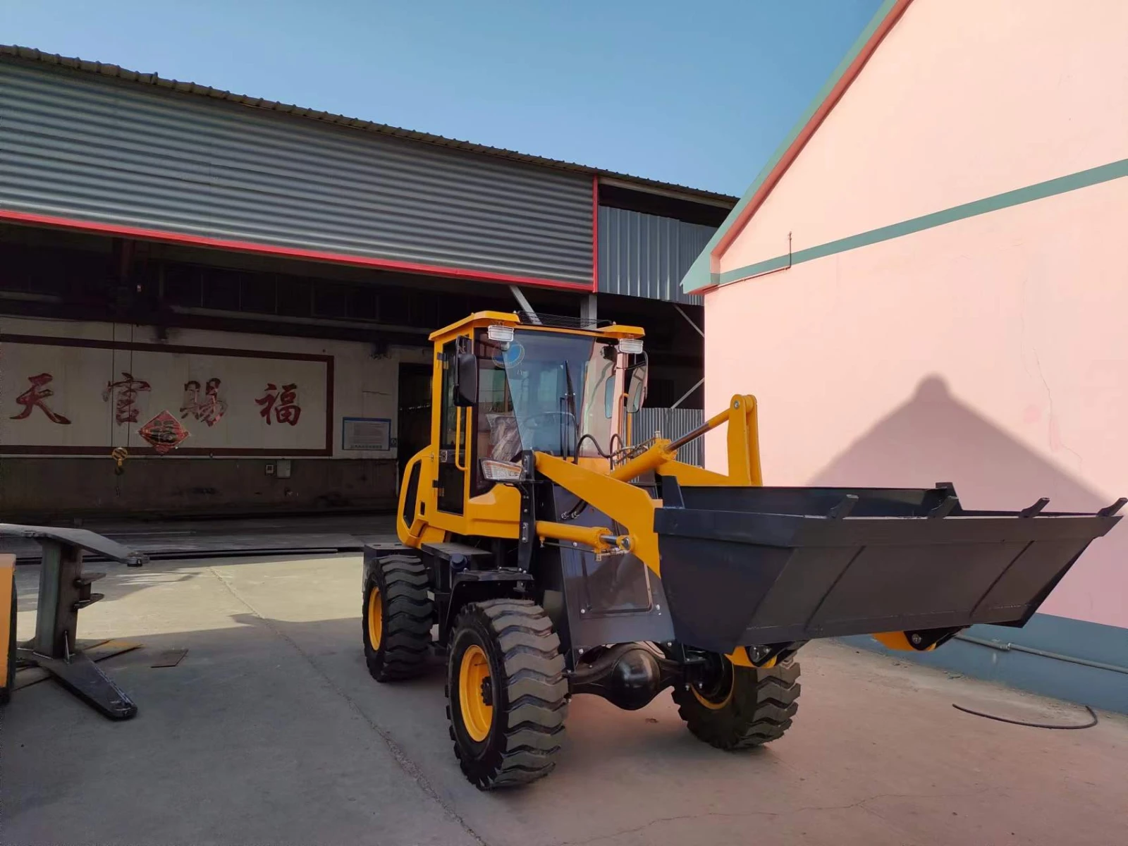   Komatsu     JF 2024   20 500    | Mobile.bg   1