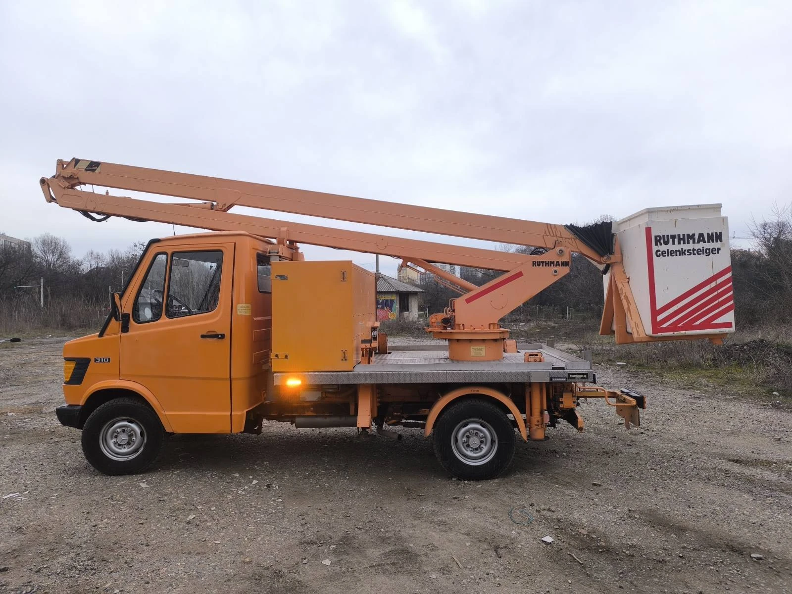 Автовишка Mercedes-Benz 310 - изображение 4