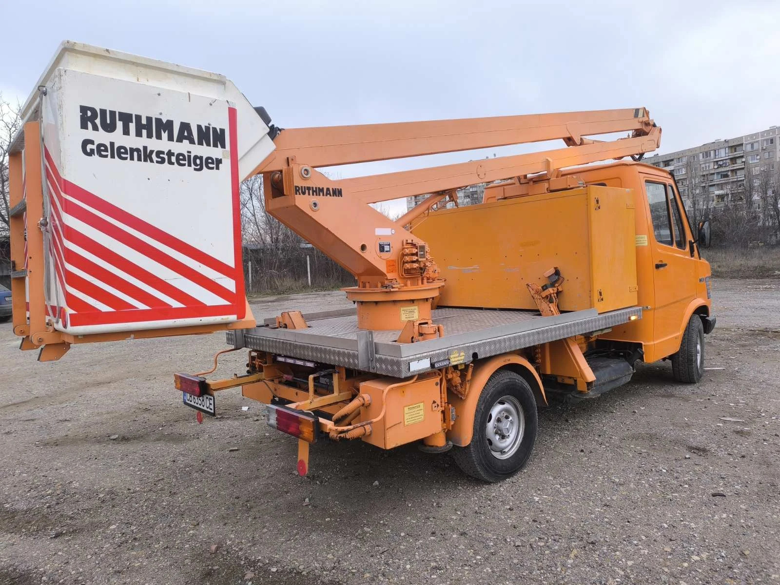 Автовишка Mercedes-Benz 310 - изображение 2