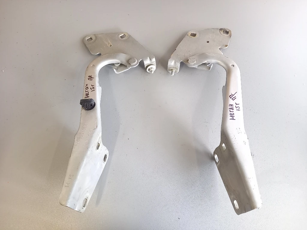 Панти преден капак Рено Меган (к)