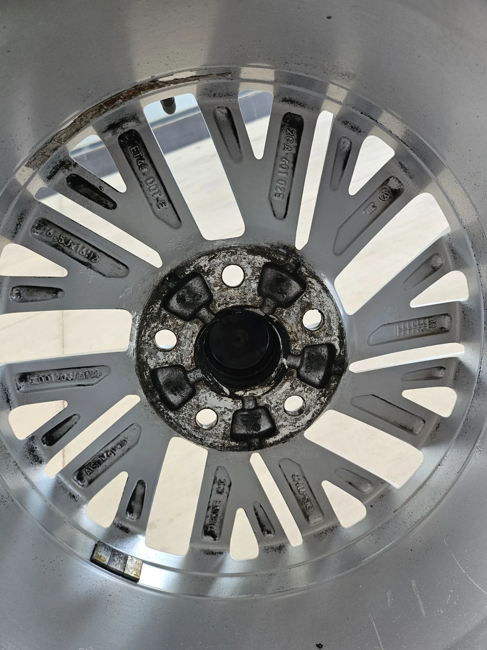Гуми с джанти Michelin 205/60R16, снимка 5 - Гуми и джанти - 54622554
