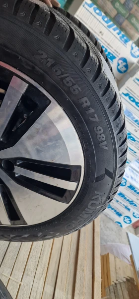 Гуми с джанти Kumho 215/55R17, снимка 3 - Гуми и джанти - 47981603