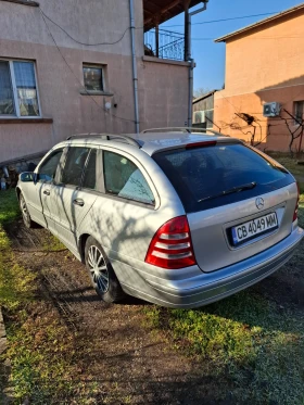 Mercedes-Benz C 180, снимка 6