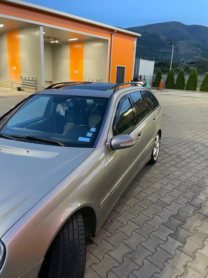 Mercedes-Benz C 220 Avantgarde , снимка 11 - Автомобили и джипове - 47680150