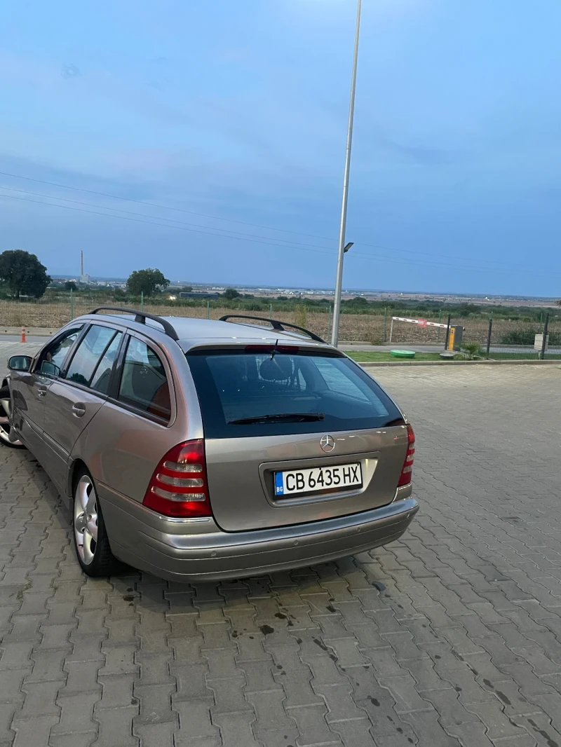 Mercedes-Benz C 220 Avantgarde , снимка 4 - Автомобили и джипове - 47680150