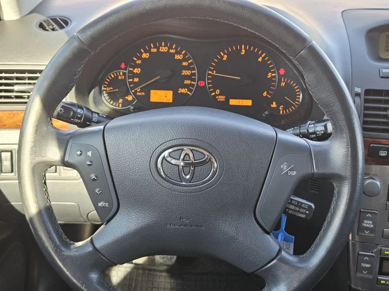 Toyota Avensis T25, снимка 8 - Автомобили и джипове - 47587927