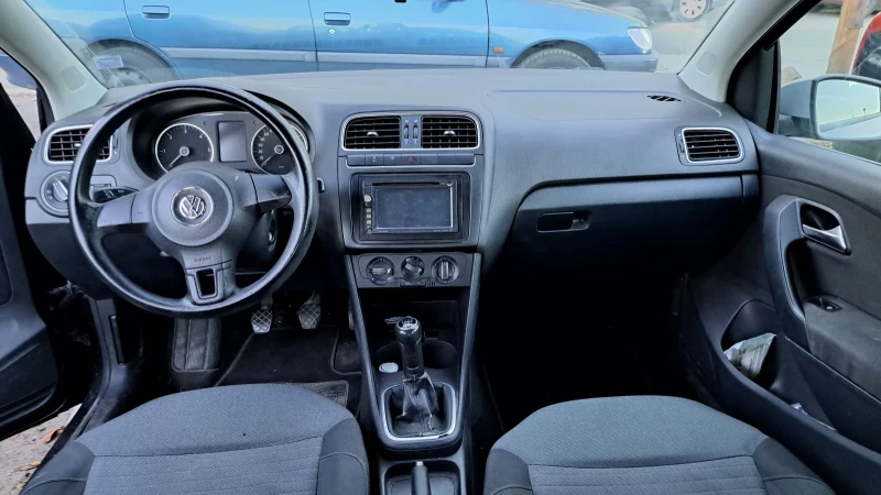 VW Polo 1.6 TDI 90кс.EURO 5, снимка 10 - Автомобили и джипове - 47721394