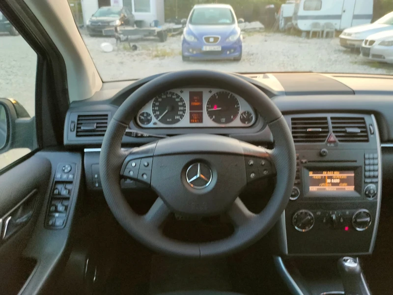 Mercedes-Benz B 180 Automatic , снимка 10 - Автомобили и джипове - 49008778