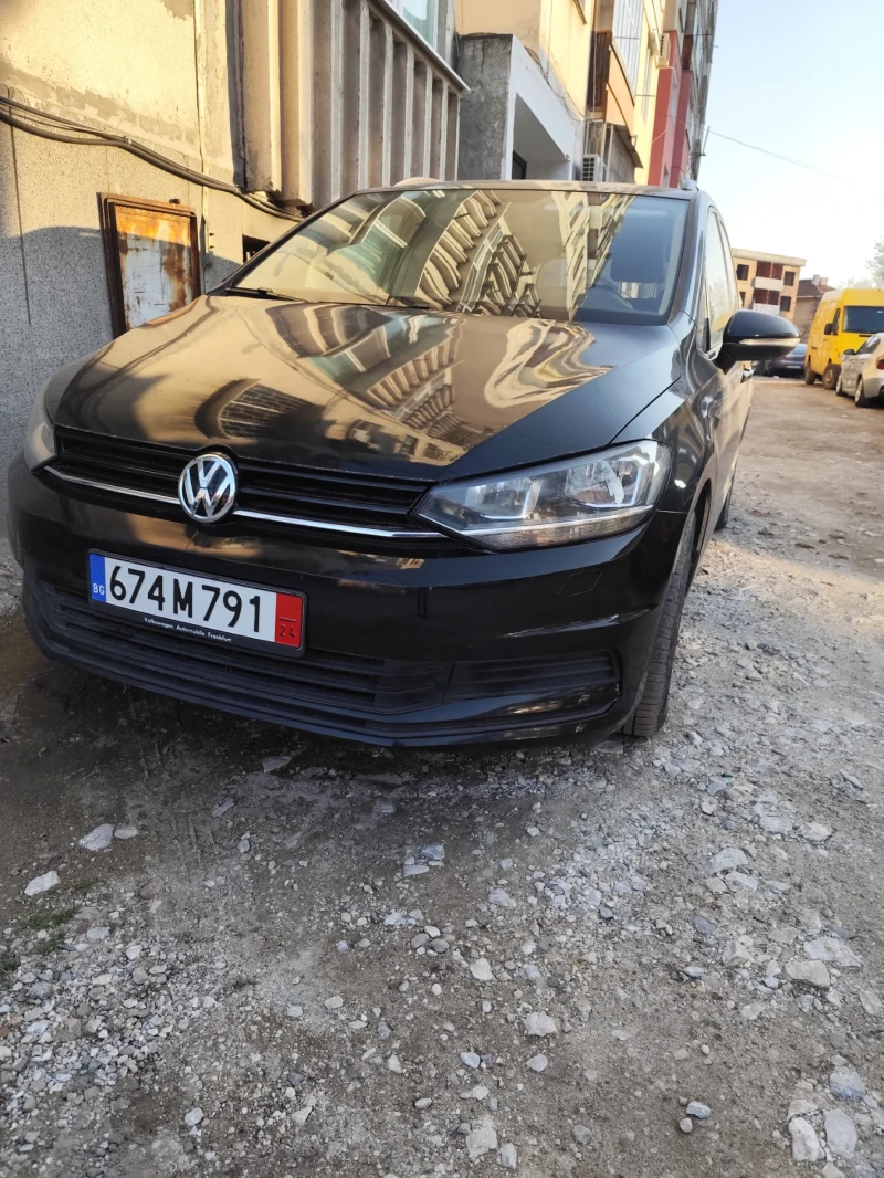 VW Touran 7 местен , Нов внос от Германия, снимка 3 - Автомобили и джипове - 49027489