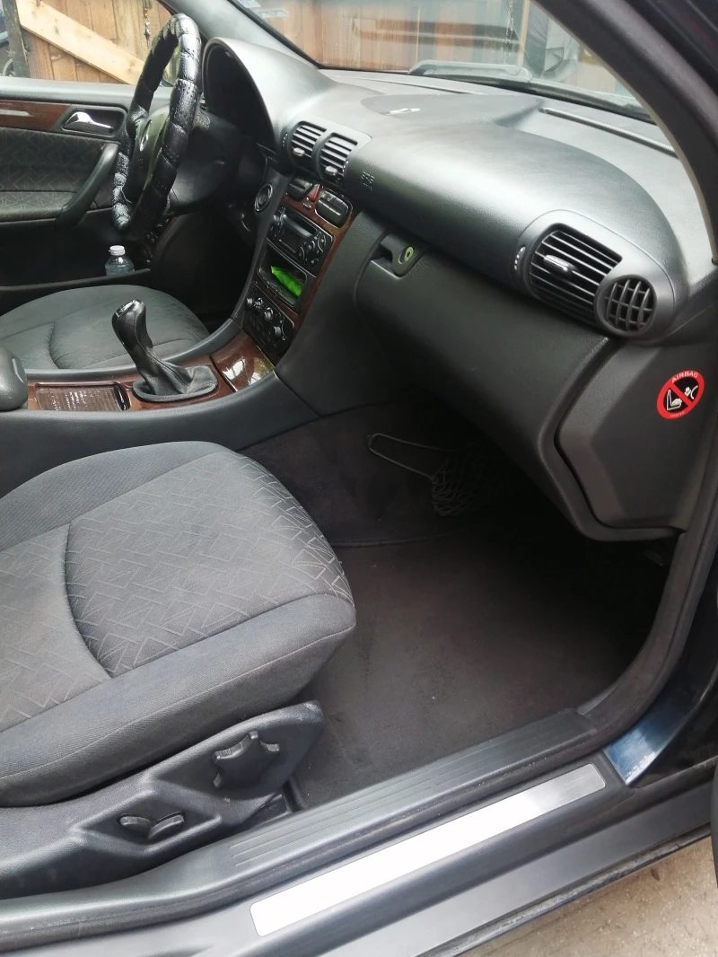 Mercedes-Benz C 270, снимка 9 - Автомобили и джипове - 52161766