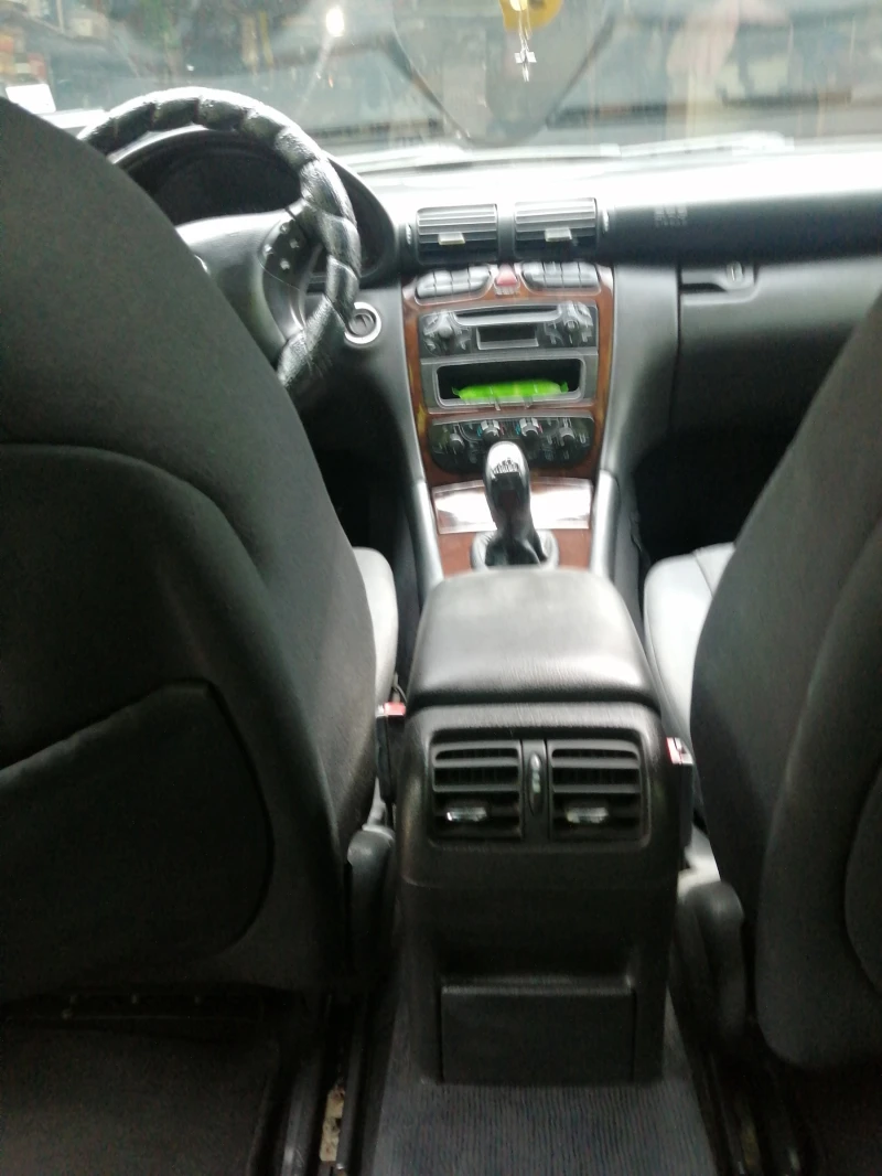 Mercedes-Benz C 270, снимка 7 - Автомобили и джипове - 52161766