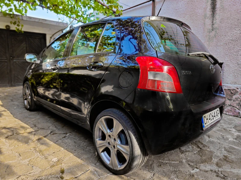 Toyota Yaris, снимка 3 - Автомобили и джипове - 52461433