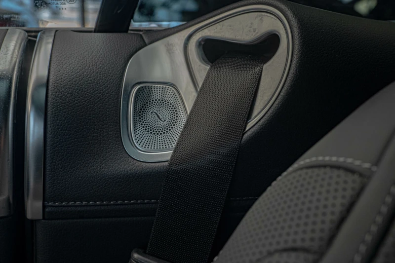 Mercedes-Benz S 63 AMG Coupe/Burmester/AirMatic/HuD/Камера360/53000КМ/4M+, снимка 12 - Автомобили и джипове - 52008022