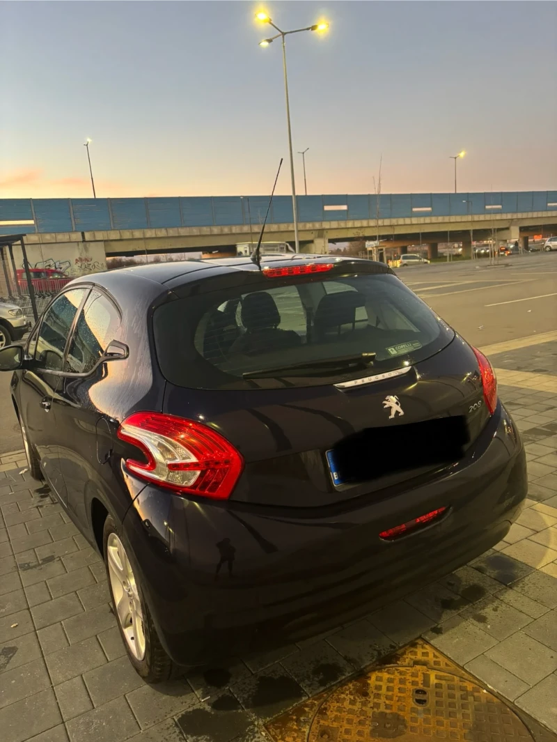 Peugeot 208 1.2 бензин, снимка 4 - Автомобили и джипове - 52405875