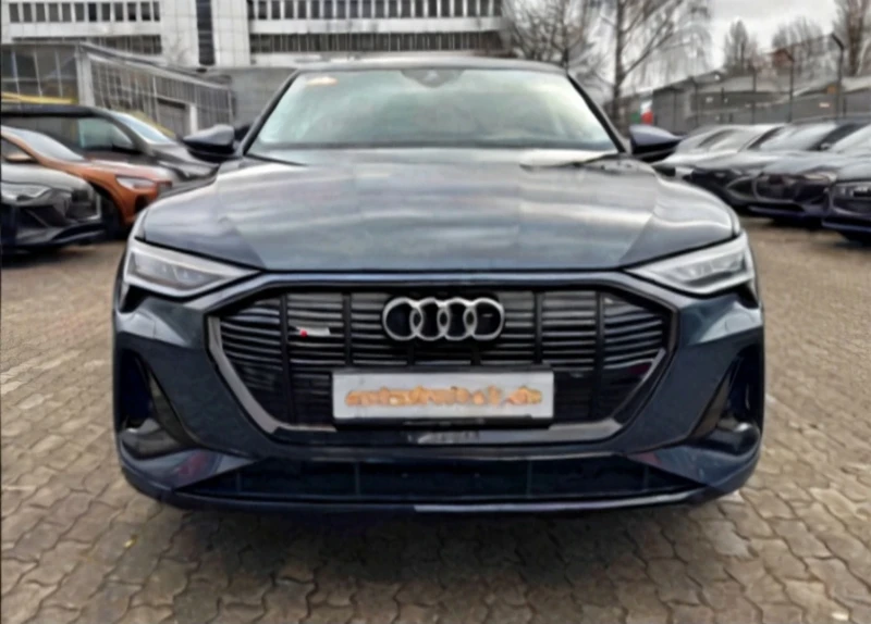Audi E-Tron Quatro/Sportback/S line/Black Night/Hud/Kam, снимка 2 - Автомобили и джипове - 52787239