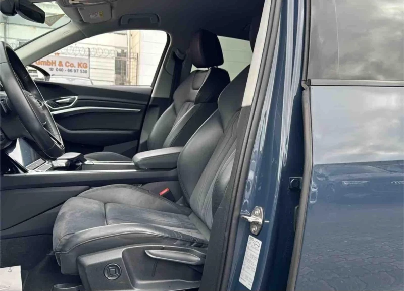 Audi E-Tron Quatro/Sportback/S line/Black Night/Hud/Kam, снимка 16 - Автомобили и джипове - 52787239