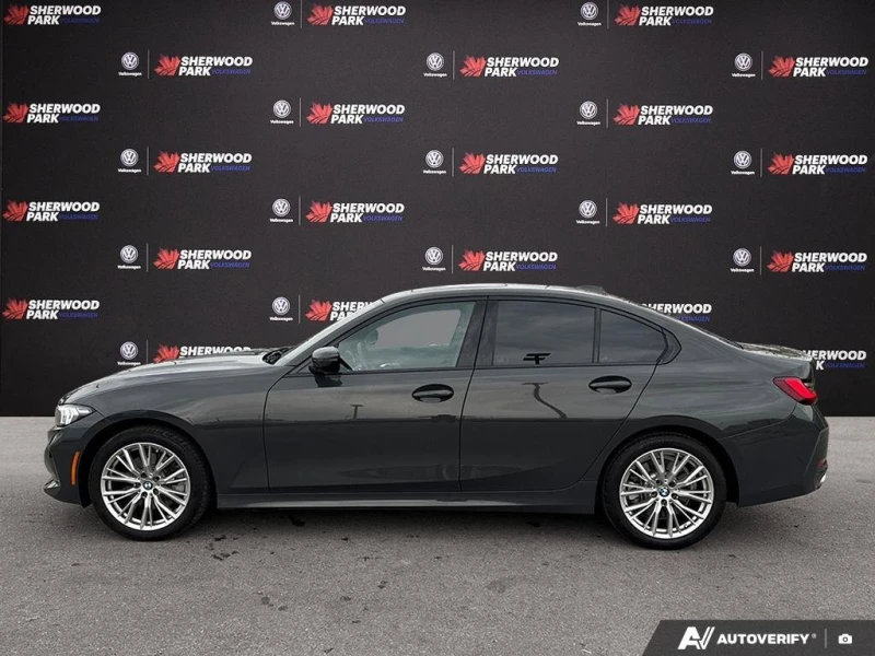 BMW 330 * 330i xDrive | HEATED SEATS & STEERING | SUNROOF , снимка 2 - Автомобили и джипове - 52805693