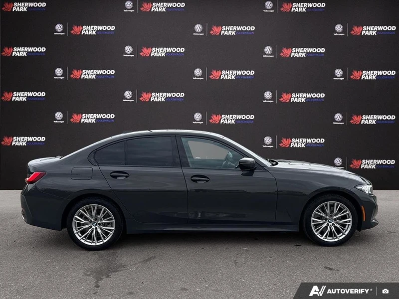 BMW 330 * 330i xDrive | HEATED SEATS & STEERING | SUNROOF , снимка 8 - Автомобили и джипове - 52805693