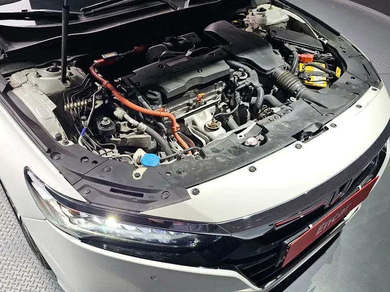 Honda Accord Touring 2.0 Хибрид, снимка 12 - Автомобили и джипове - 55642597
