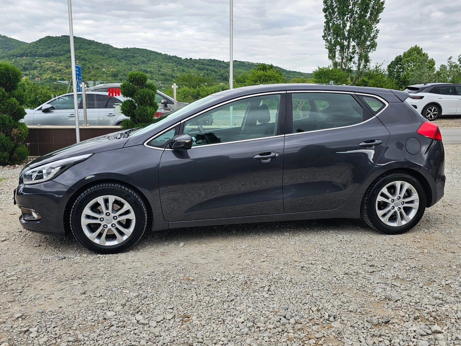 Kia Ceed 1, 4 CRDI КЛИМАТРОНИК !! НОВ ВНОС !!  - изображение 2