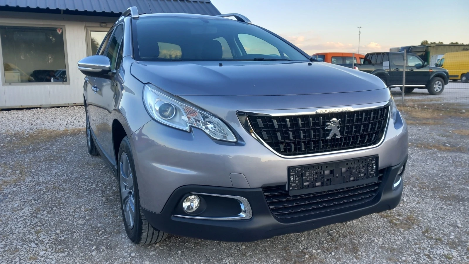 Peugeot 2008 1.2I-НАВИГАЦИЯ/КЛИМАТРОНИК/АВТОПИЛОТ/EURO 6B - изображение 2