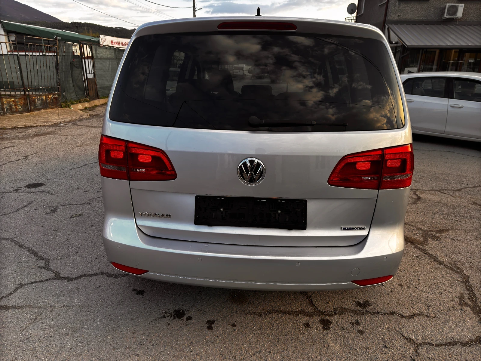 VW Touran 1.6 TDI 105hp Euro 5 - изображение 6