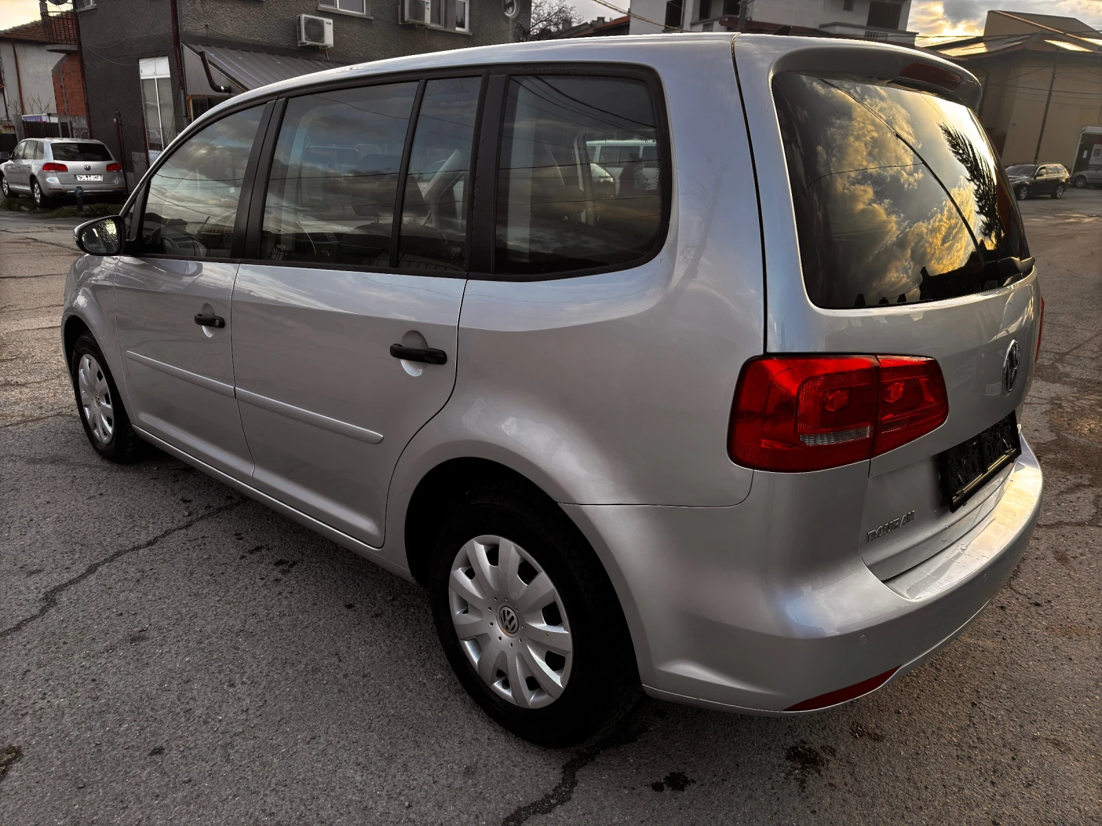 VW Touran 1.6 TDI 105hp Euro 5 - изображение 5