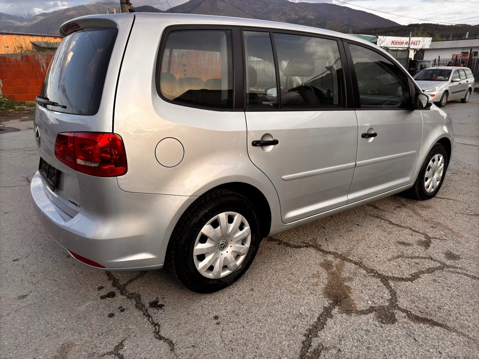 VW Touran 1.6 TDI 105hp Euro 5 - изображение 4
