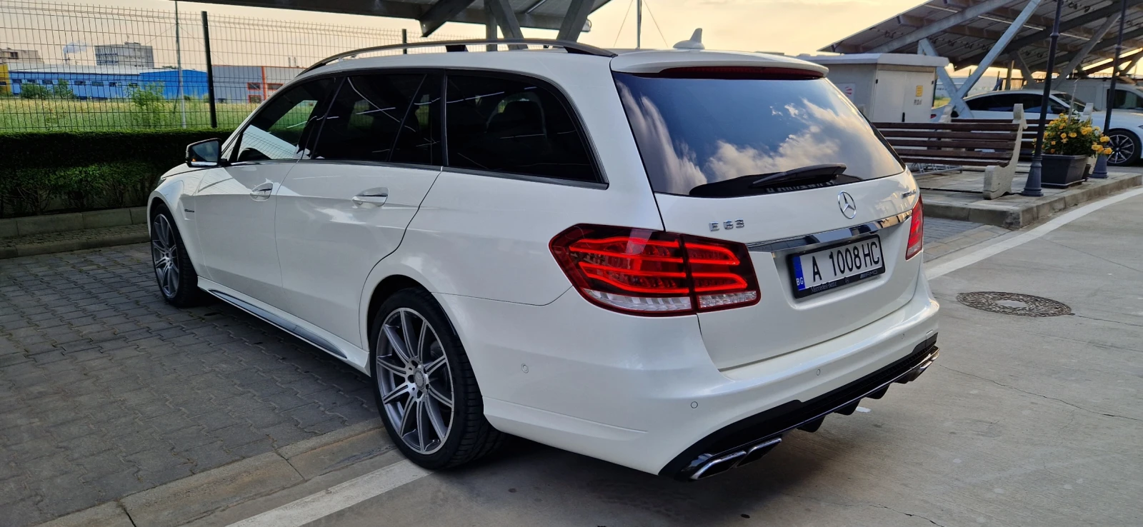Mercedes-Benz E 63 AMG 4 MATIC T MODEL FULL - изображение 4