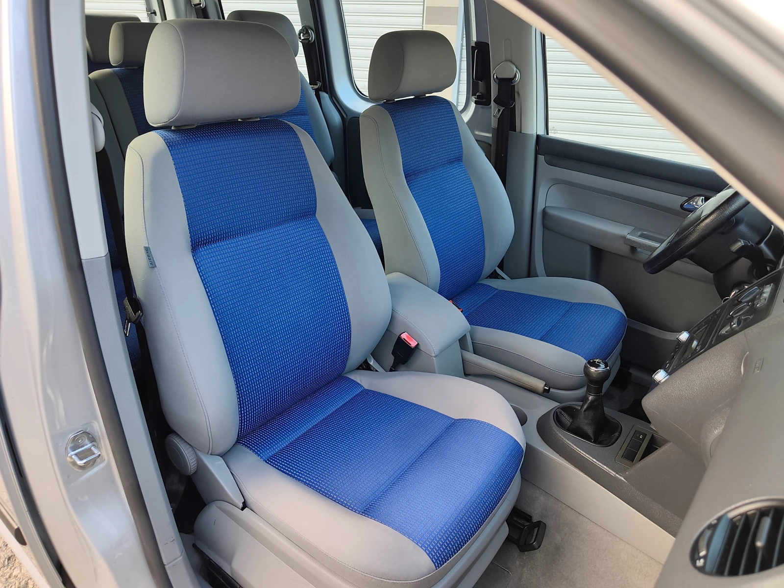VW Caddy LIFE 1.4i 75К.С. 6+ 1, снимка 13 - Автомобили и джипове - 55181187