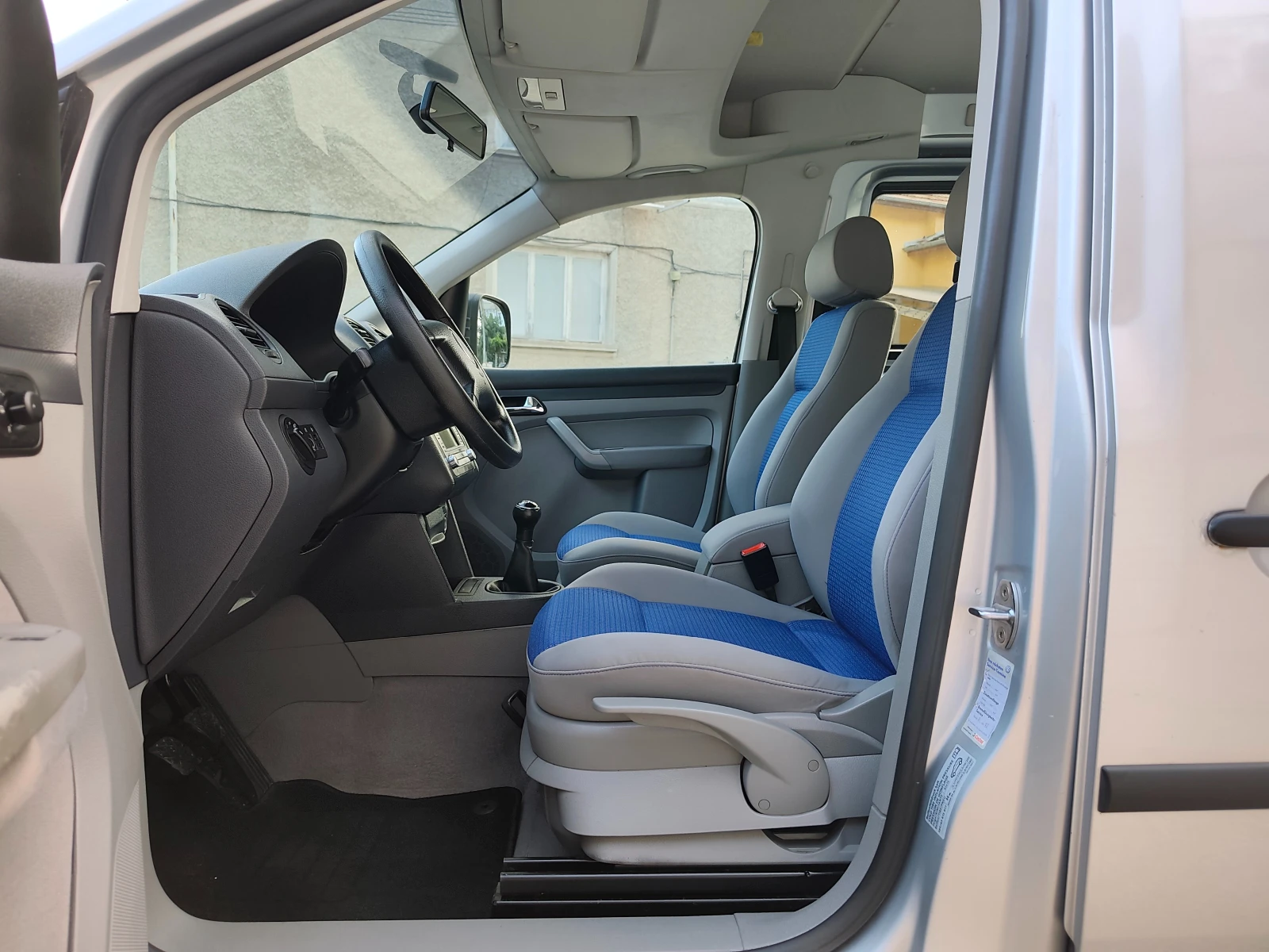 VW Caddy LIFE 1.4i 75К.С. 6+ 1, снимка 11 - Автомобили и джипове - 55181187