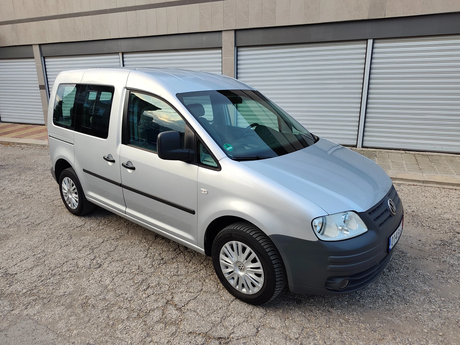 VW Caddy LIFE 1.4i 75К.С. 6+ 1, снимка 2 - Автомобили и джипове - 55181187