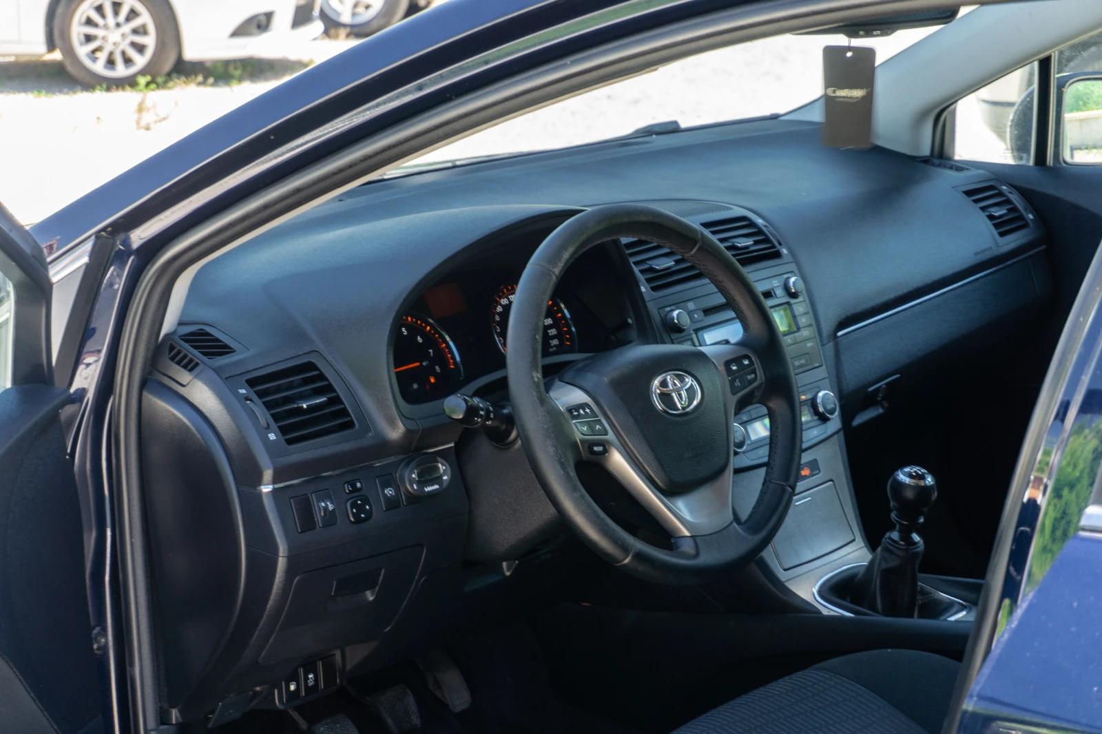 Toyota Avensis 1.8i 147HP С Гаранция! 186 000км!!! - изображение 8