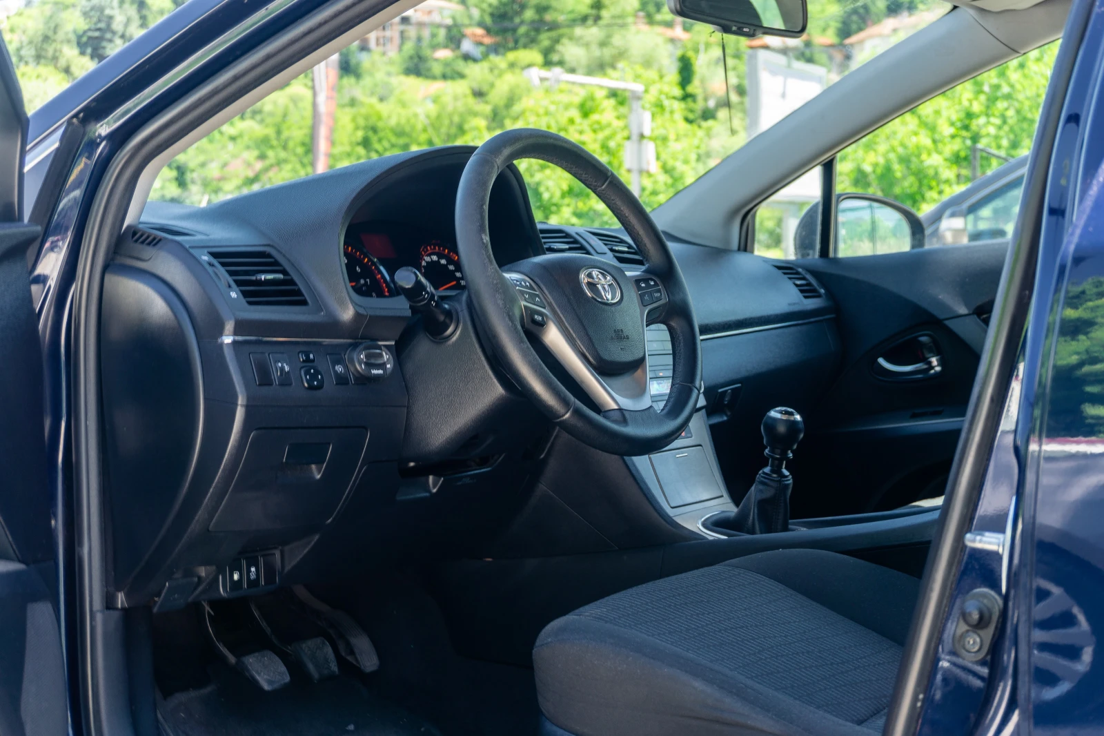 Toyota Avensis 1.8i 147HP С Гаранция! 186 000км!!! - изображение 7