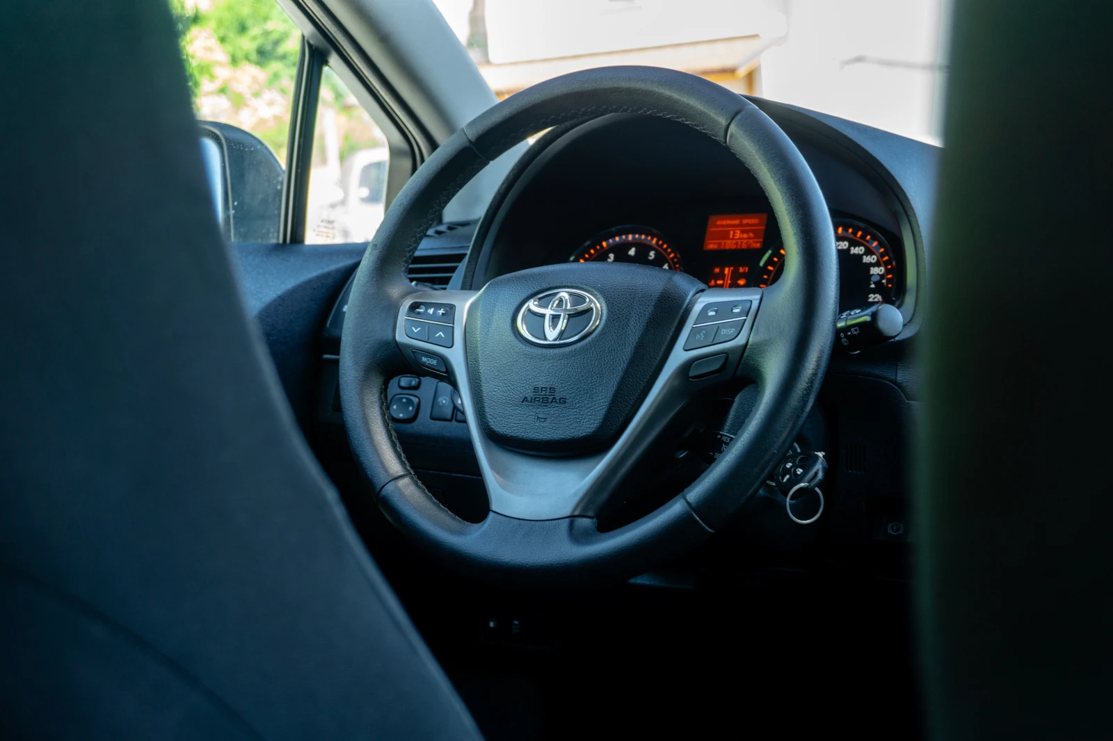 Toyota Avensis 1.8i 147HP С Гаранция! 186 000км!!! - изображение 10
