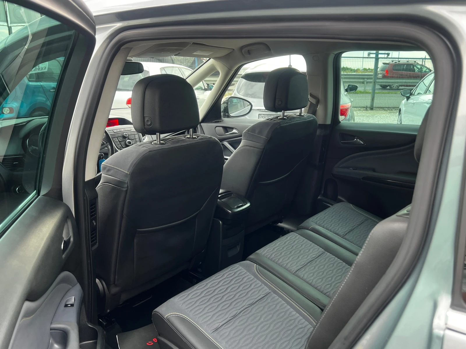 Opel Zafira ЛИЗИНГ-7 МЕСТА-КОЖА-КЛИМАТРОНИК - изображение 8