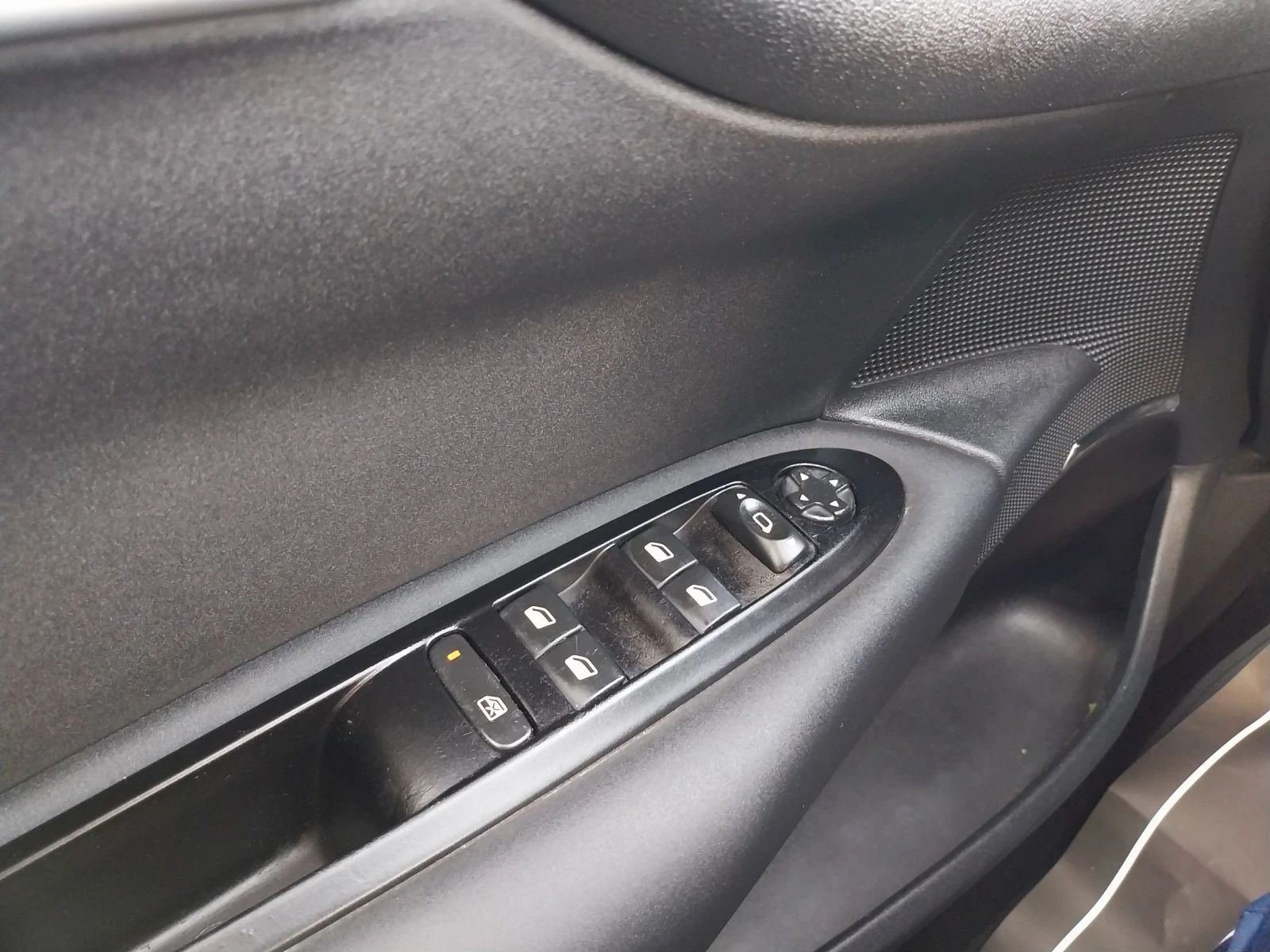 Citroen C4 1.6 HDI - изображение 7